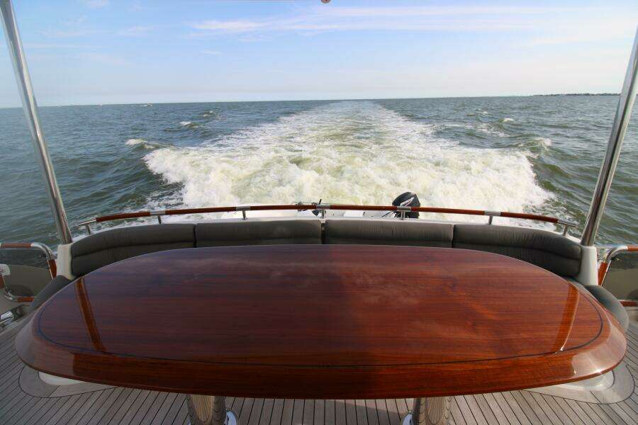 2007 Lazzara 74 Motor Yacht Kathleen