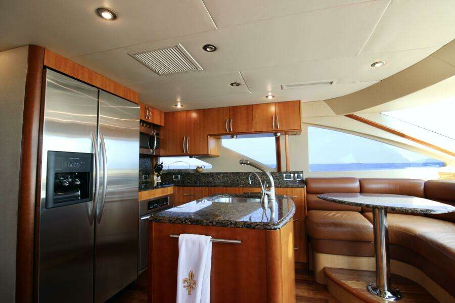 2007 Lazzara 74 Motor Yacht Kathleen