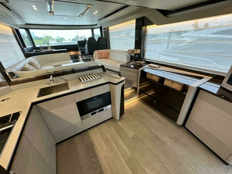 2023 Absolute 52 Navetta