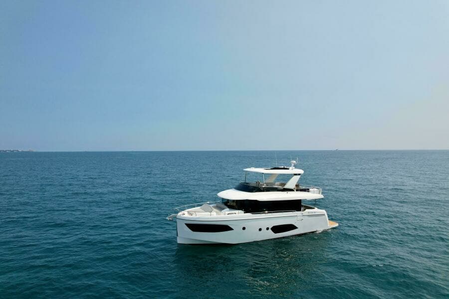 2023 Absolute 52 Navetta