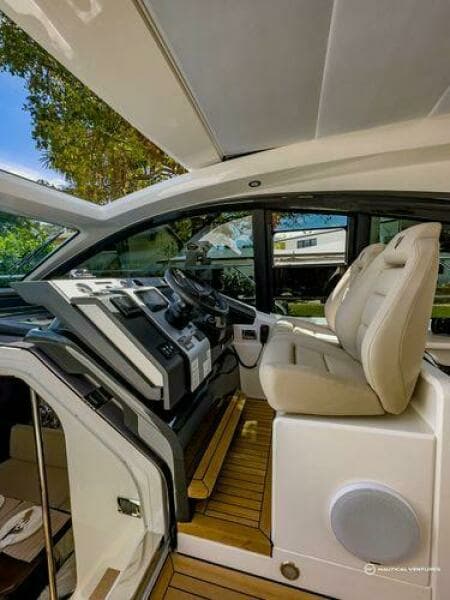 2023 Fairline 