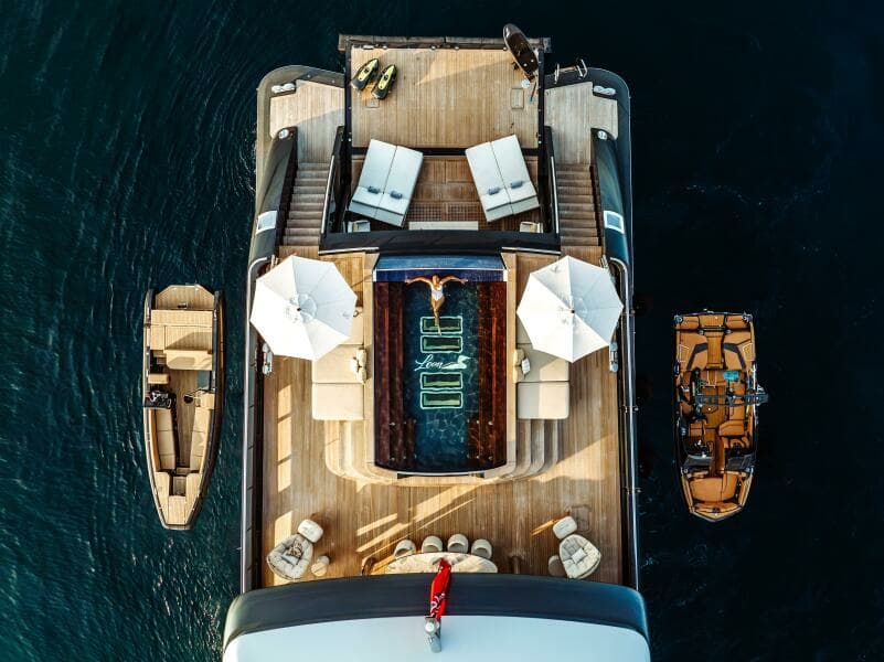 Loon 221'Swim Platform Main Deck Aft