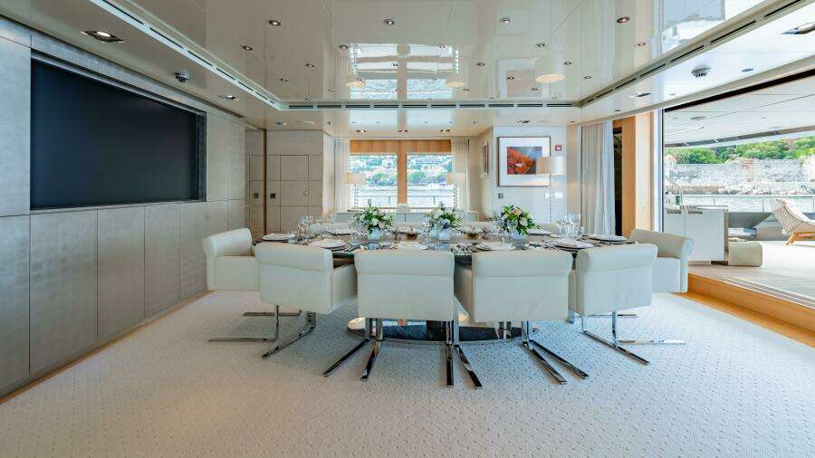 Loon 221' Main Deck Salon Dining Area