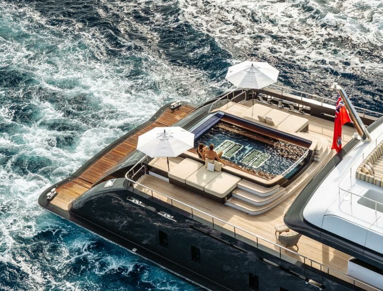 Loon 221' Main Deck Aft Pool