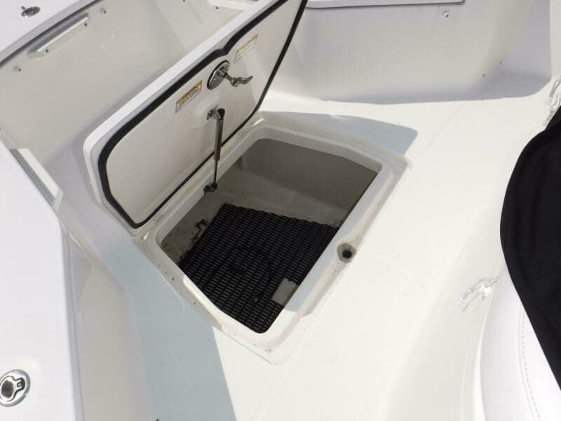 2014 Boston Whaler 370 Outrage