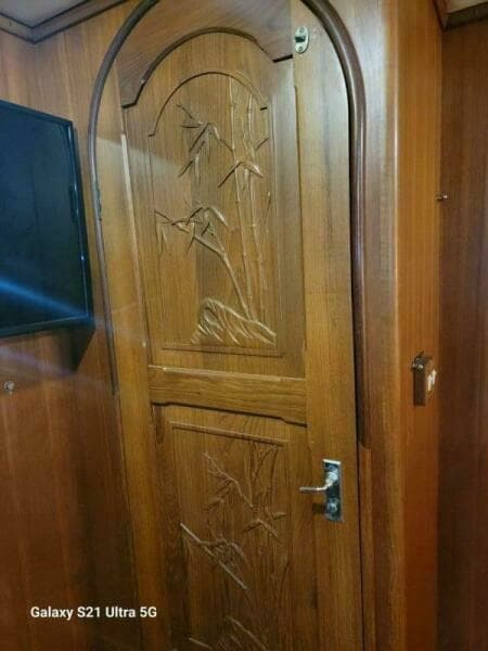 1987 Marine Trader Wide Body