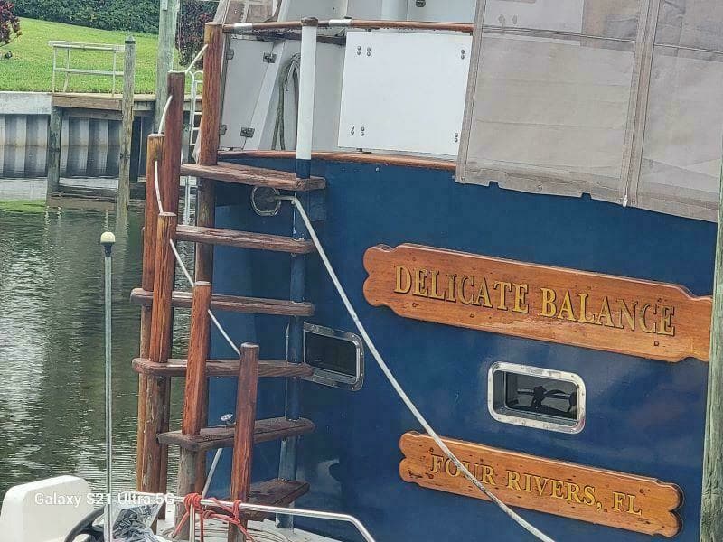 1987 Marine Trader Wide Body