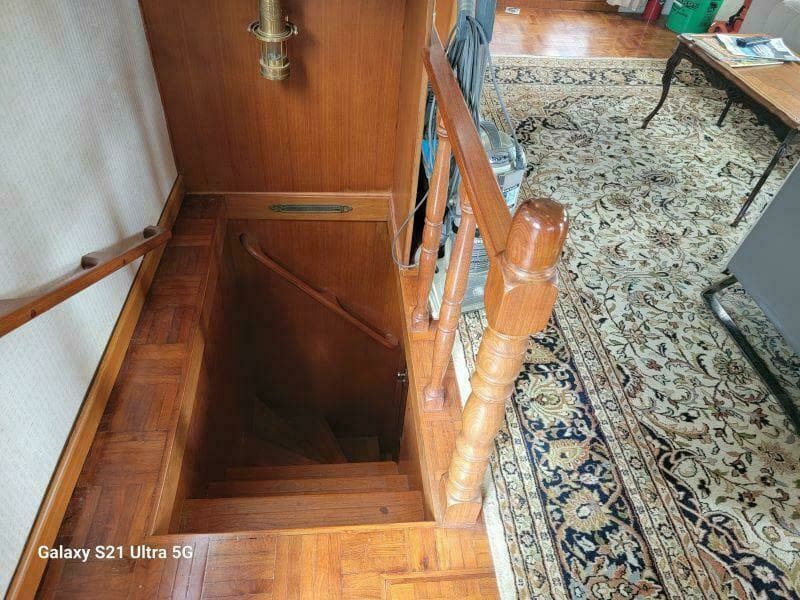 1987 Marine Trader Wide Body