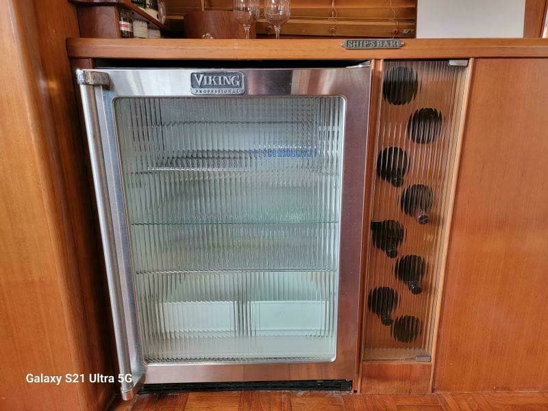 1987 Marine Trader Wide Body