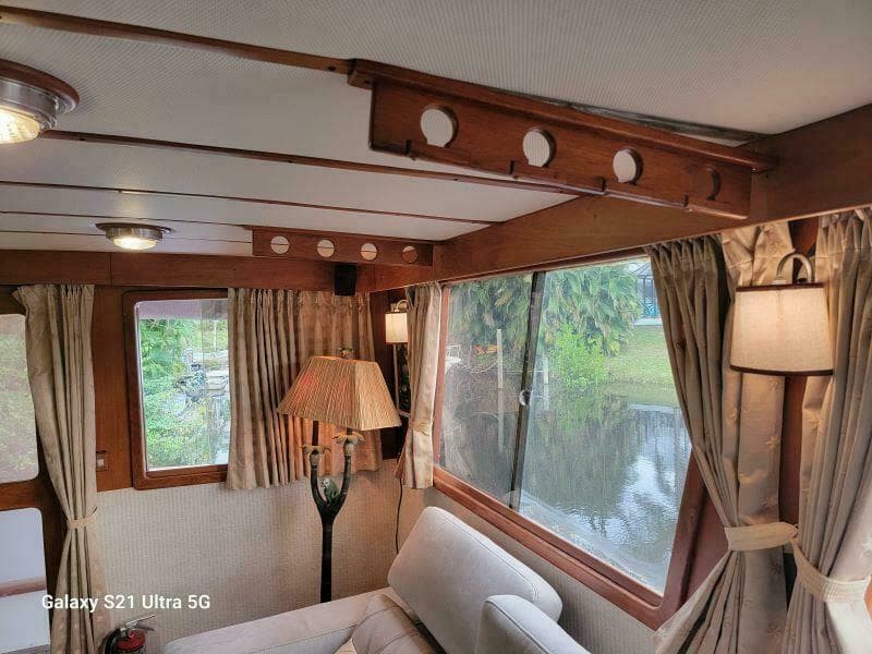 1987 Marine Trader Wide Body