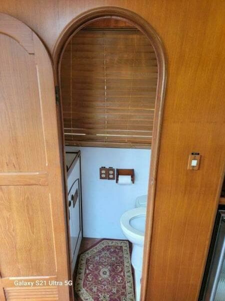 1987 Marine Trader Wide Body