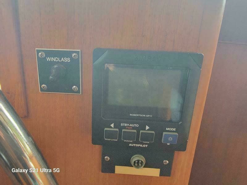 1987 Marine Trader Wide Body