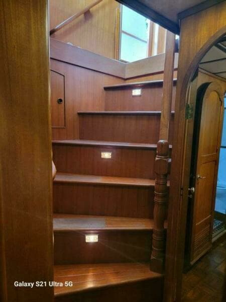 1987 Marine Trader Wide Body