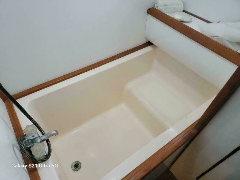 1987 Marine Trader Wide Body