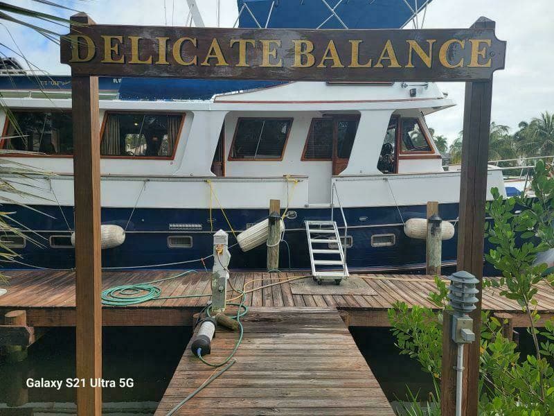 1987 Marine Trader Wide Body