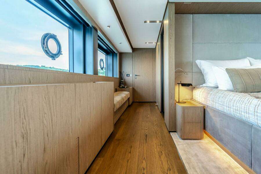 2023 Ferretti Yachts Ferretti 1000