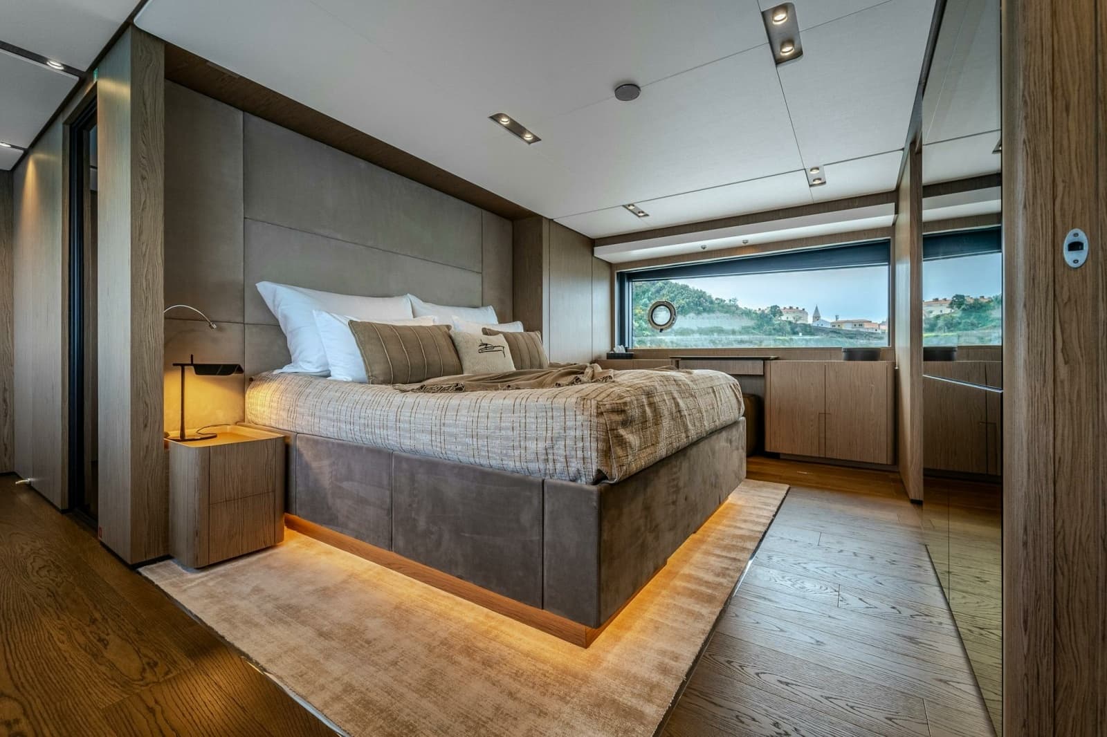 2023 Ferretti Yachts Ferretti 1000
