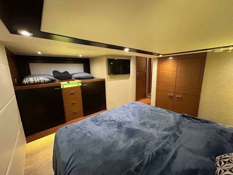 Master Cabin Port