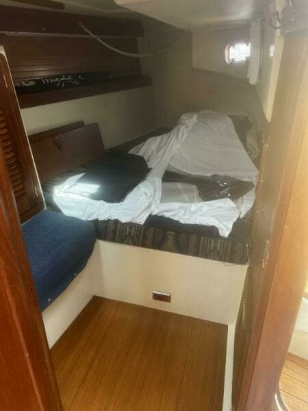 Starboard Aft V Berth