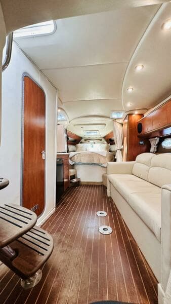 2007 Rinker 350 Express Cruiser