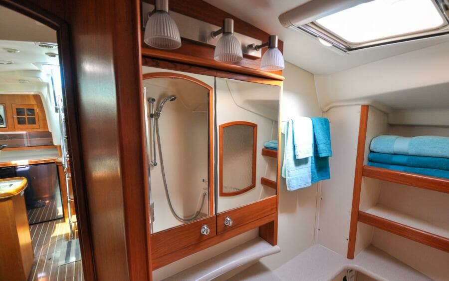 Hunter 45CC   Coralee   Offered For Sale711