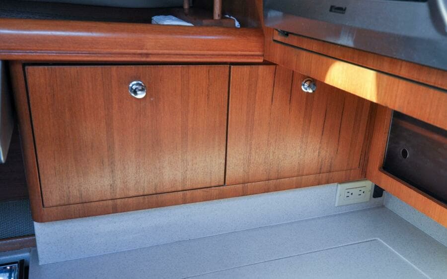 Hunter 45CC   Coralee   Offered For Sale676