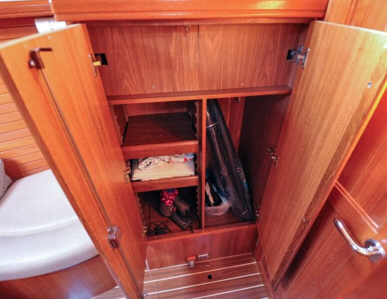 Hunter 45CC   Coralee   Offered For Sale700