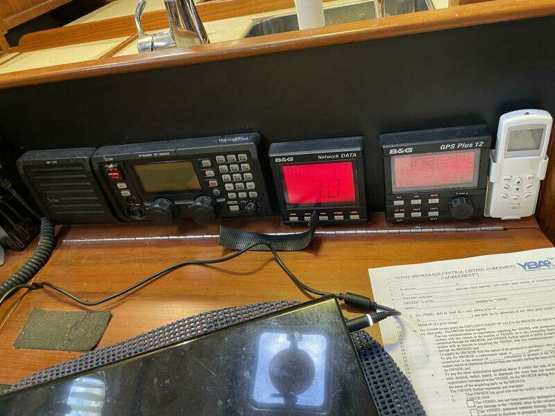 1995 Island Packet 40