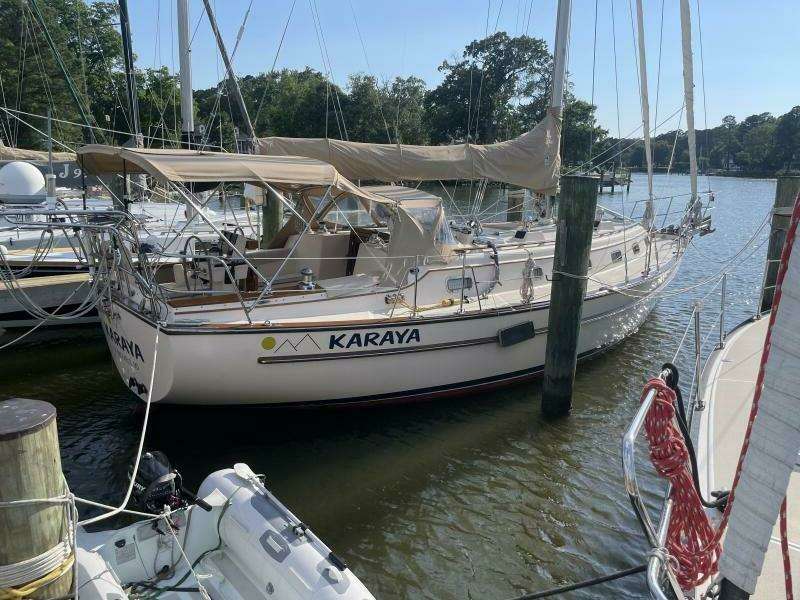 1995 Island Packet 40