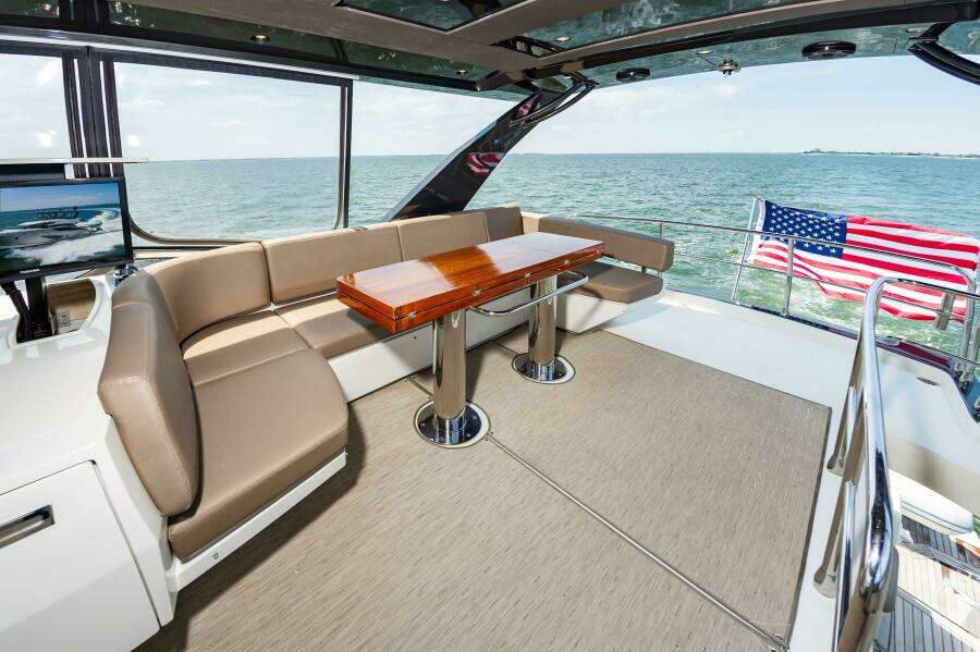 2013 Marquis 63 Sport Yacht