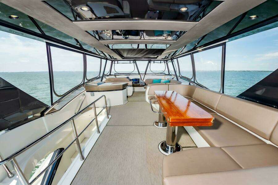 2013 Marquis 63 Sport Yacht