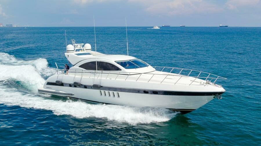 2001 Mangusta 72