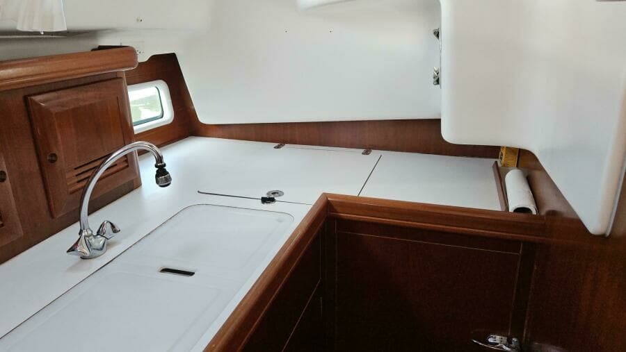 2002 Beneteau Limited Edition 411