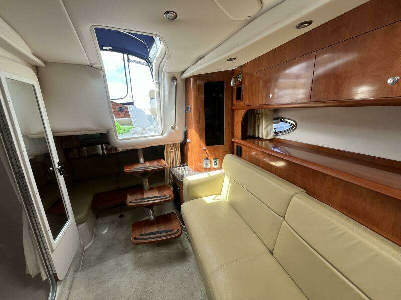 2008 Four Winns V338