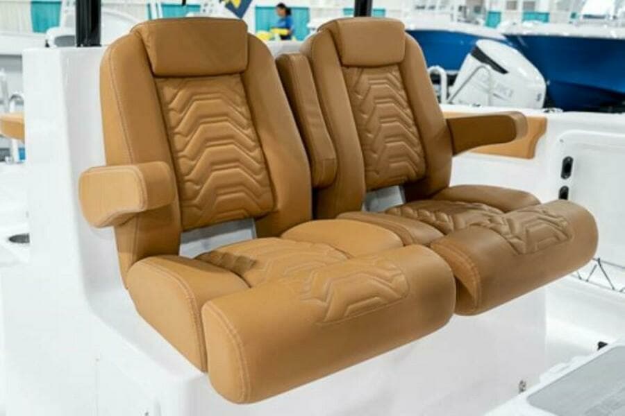 2023 Twin Vee 340 GFX CC