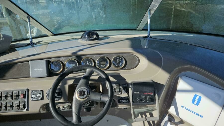 2000 Carver 450 Voyager