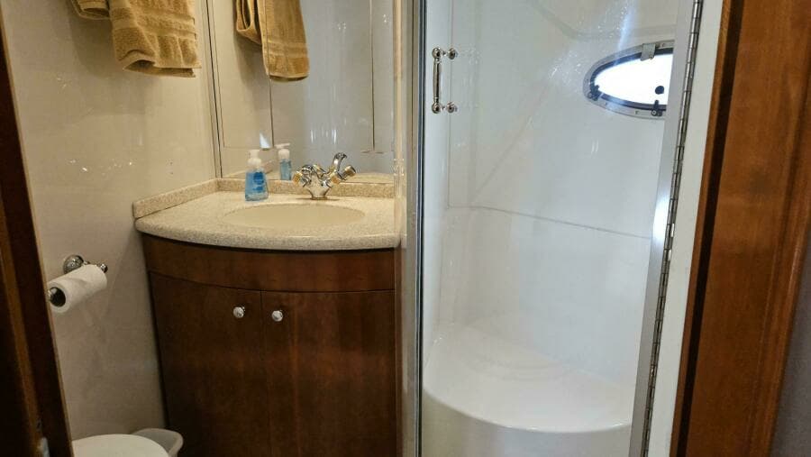 2000 Carver 450 Voyager