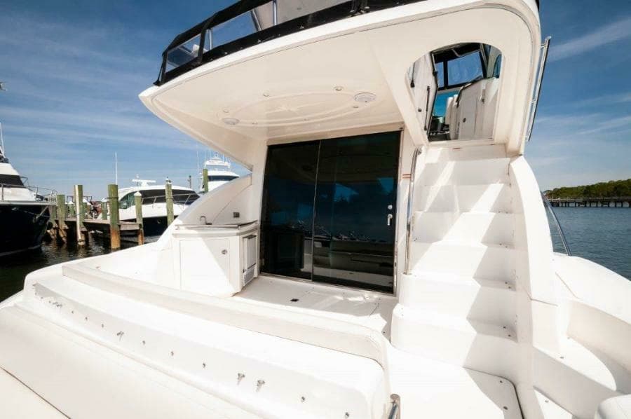  2006 47 Cruisers Cockpit