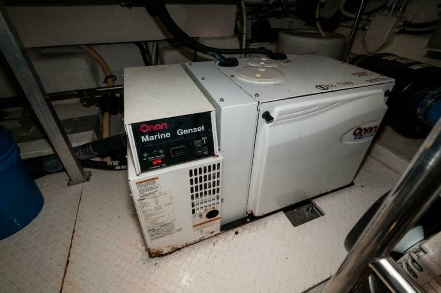  2006 47 Cruisers Generator