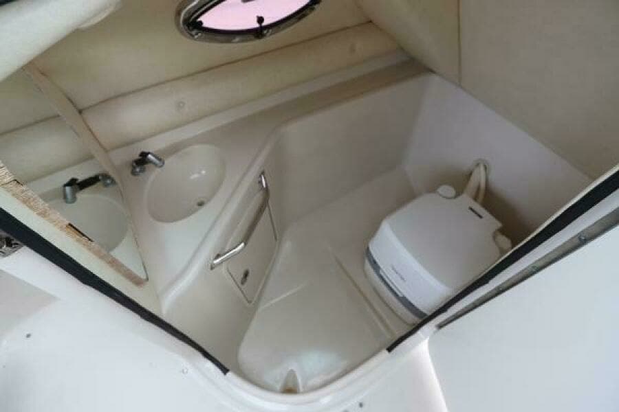 2007 Sea Ray 240 Sundeck