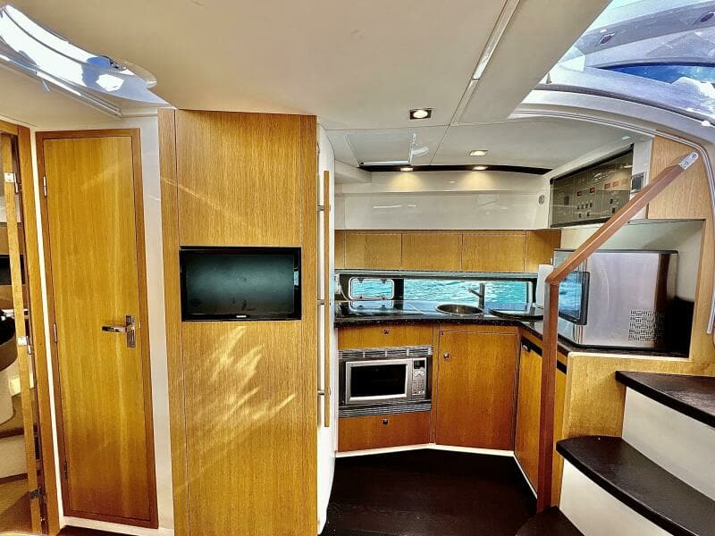 Fairline 38 - Naomi - Salon