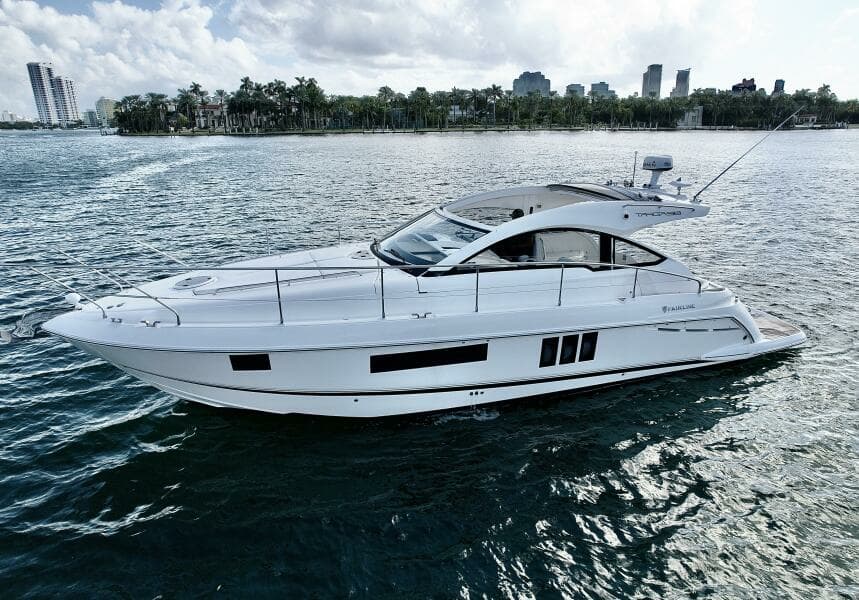 Fairline 38 - Naomi - Exterior Profile