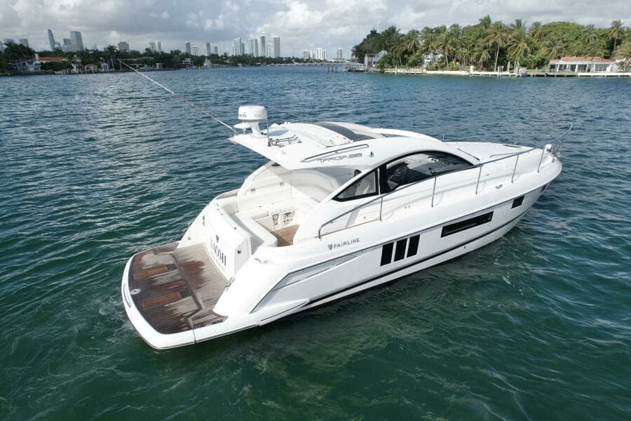 Fairline 38 - Naomi - Exterior Profile
