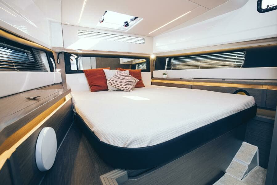 2025 Wellcraft 38 Explorer