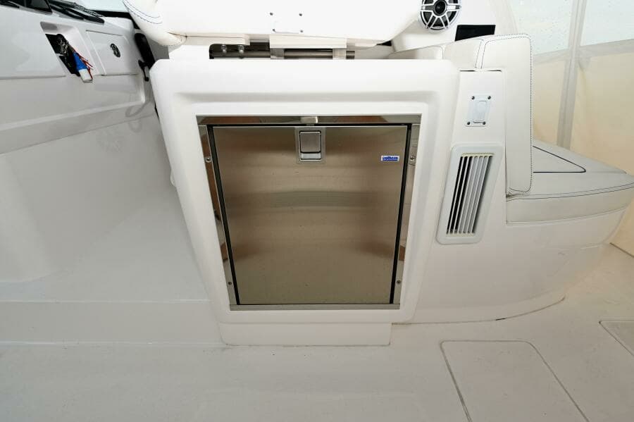 2021 Intrepid 438 Evolution