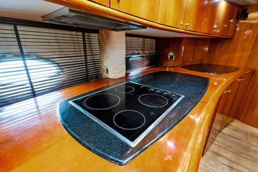 2001 Sunseeker Predator