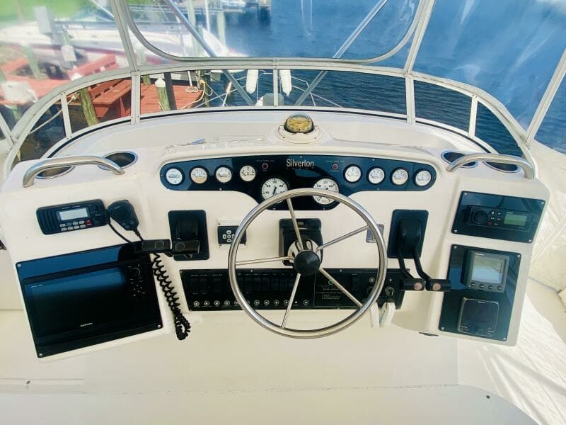 1997 Silverton 392