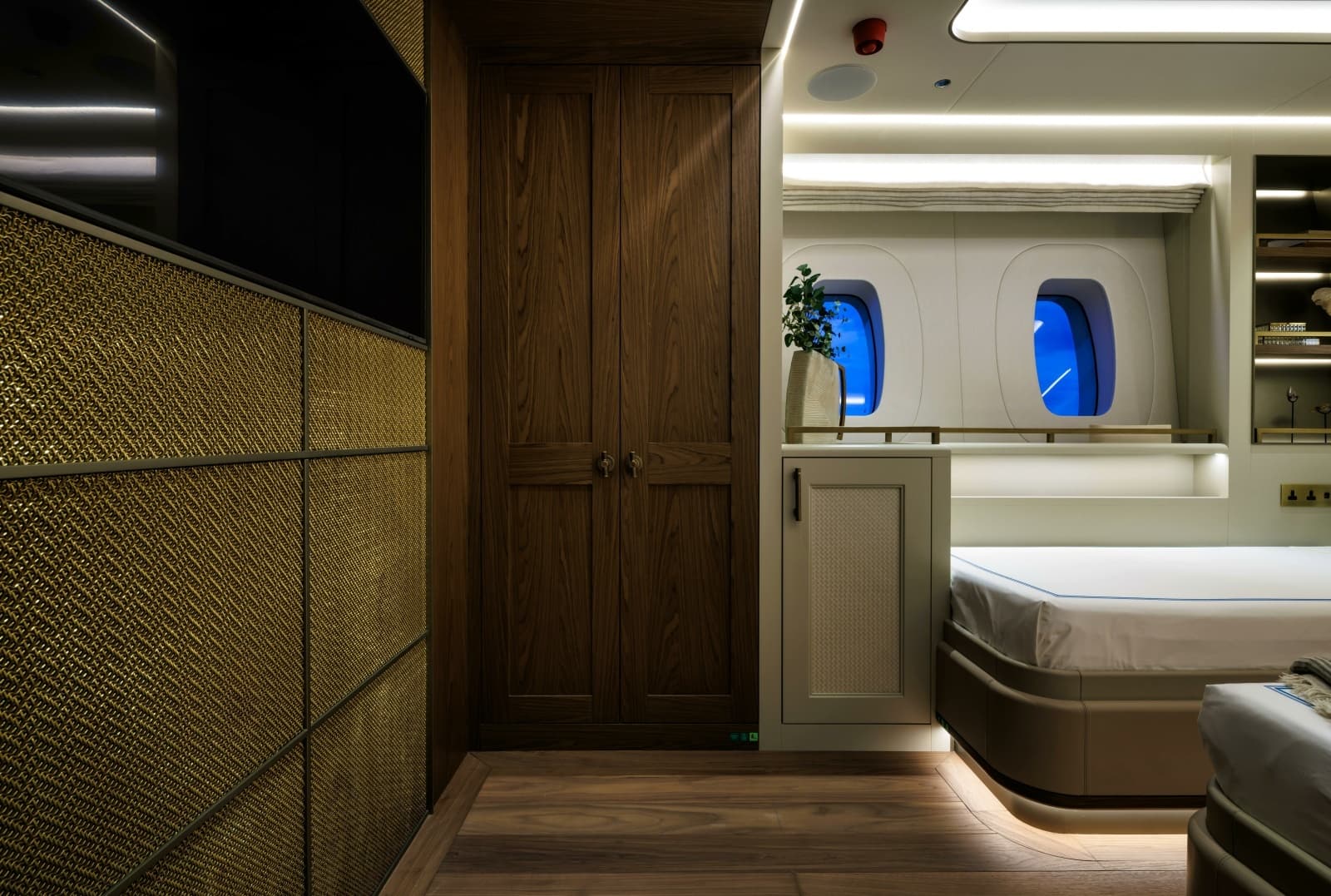 2026 Ares Yachts 