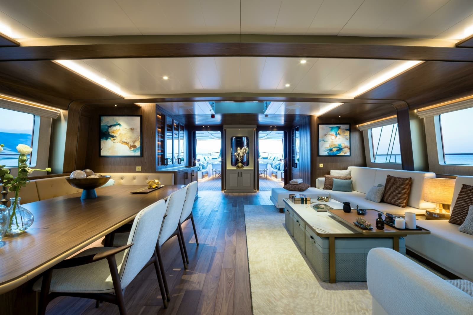 2026 Ares Yachts 