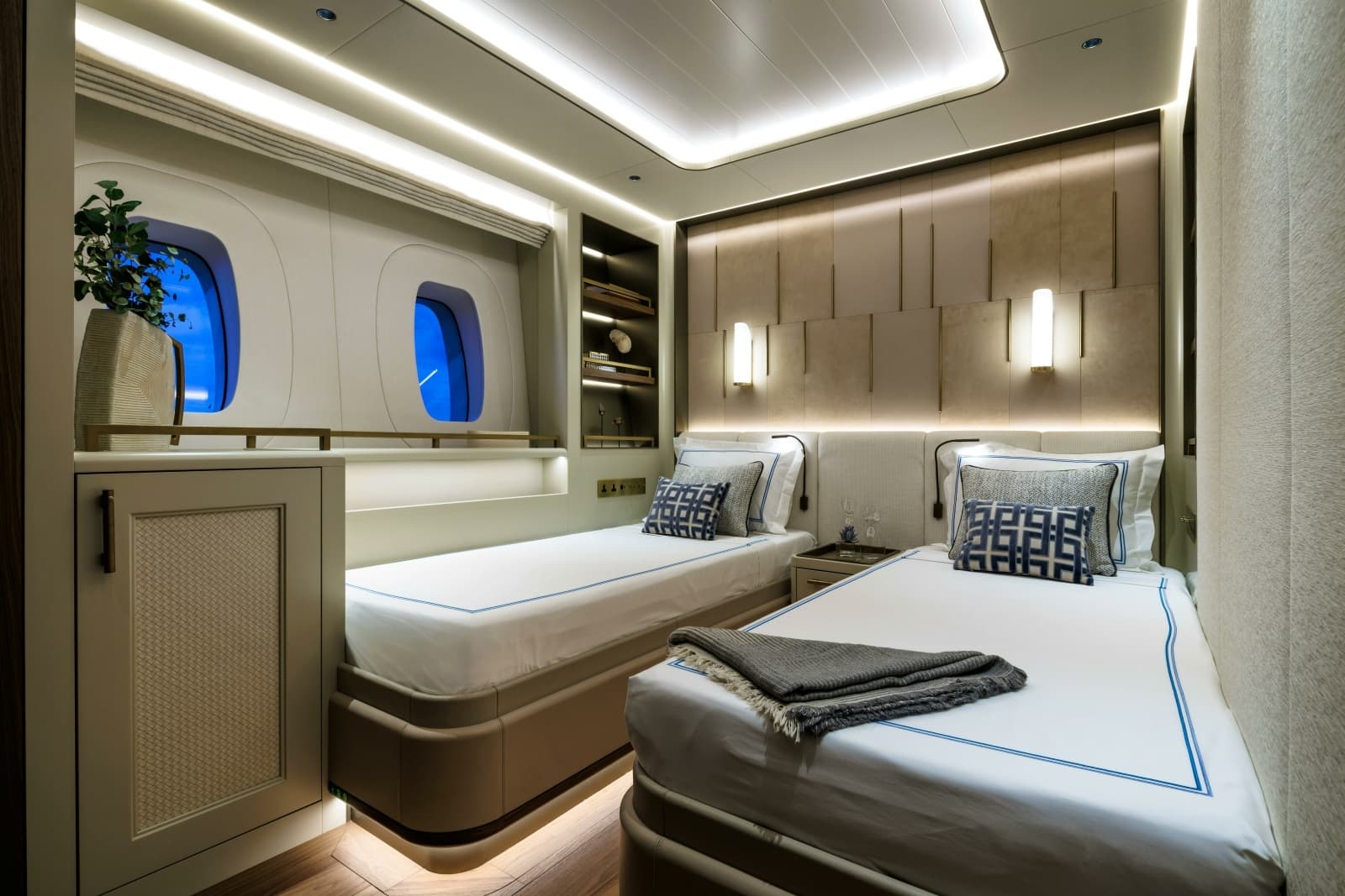 2026 Ares Yachts 